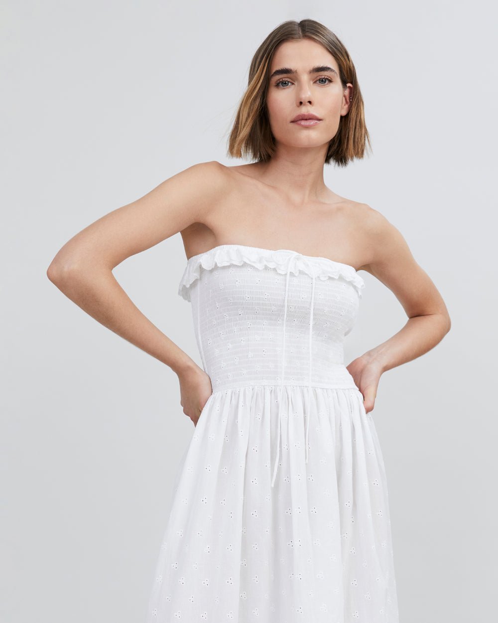 The Eyelet Nicole Dress - Solid & Striped