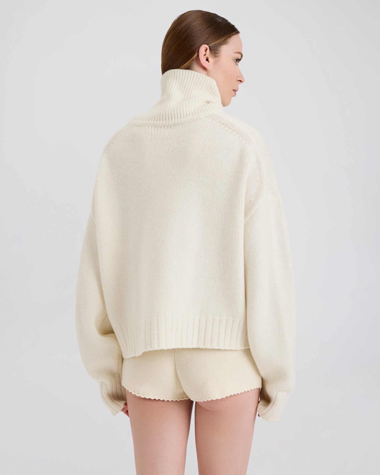 The Edrie Cashmere Sweater - Solid & Striped