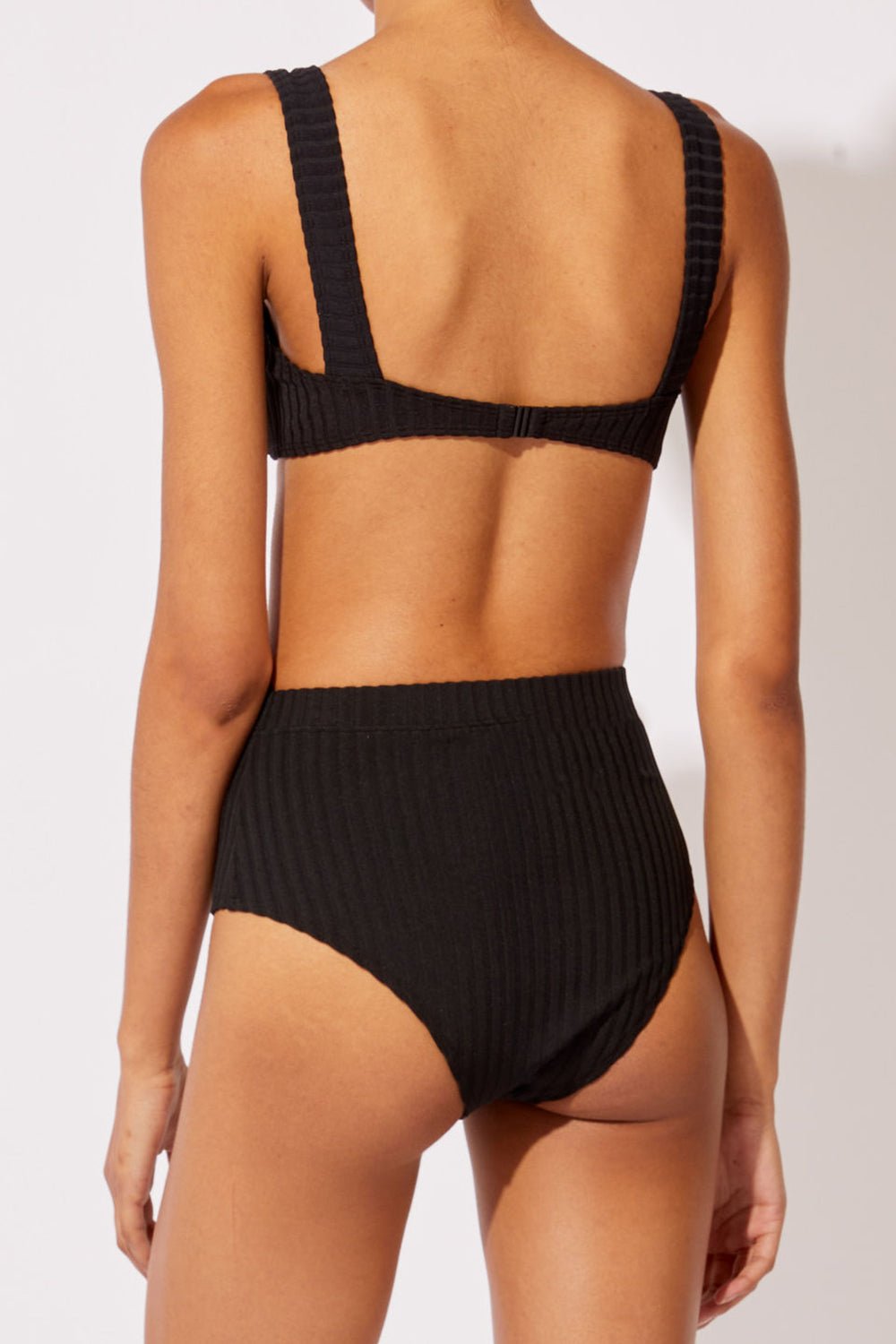 THE LILO (TOP)-BLACK-BLACKOUT - Solid & Striped