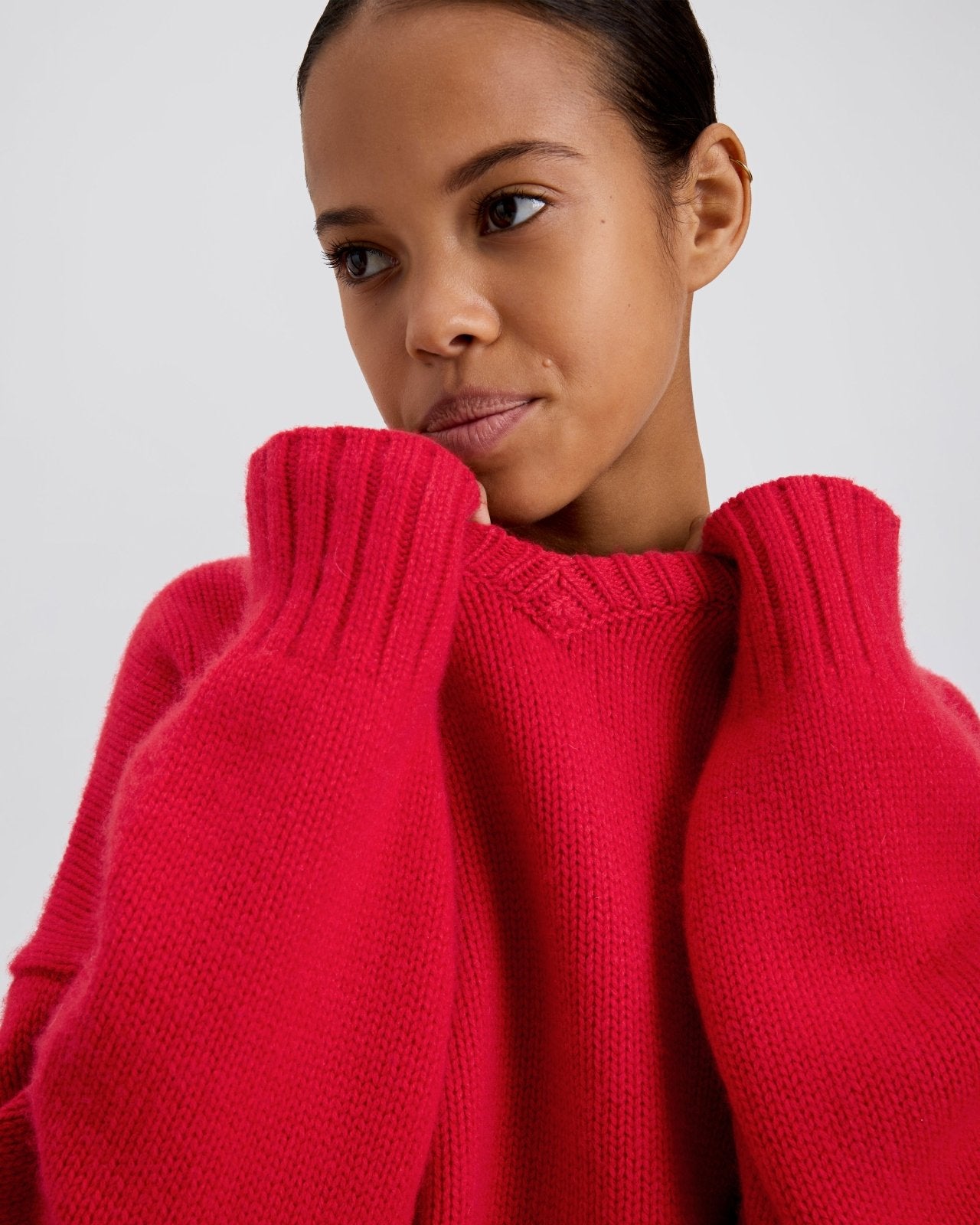 The Reva Cashmere Sweater - Solid & Striped
